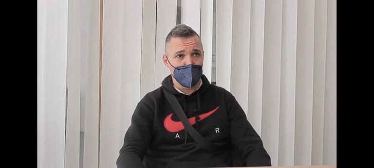 Sergio Martínez Osuna durante la entrevista en el Creap.