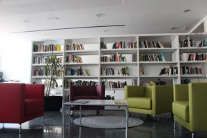 Fotografía de la biblioteca del Creap Fotografía de la biblioteca del Creap