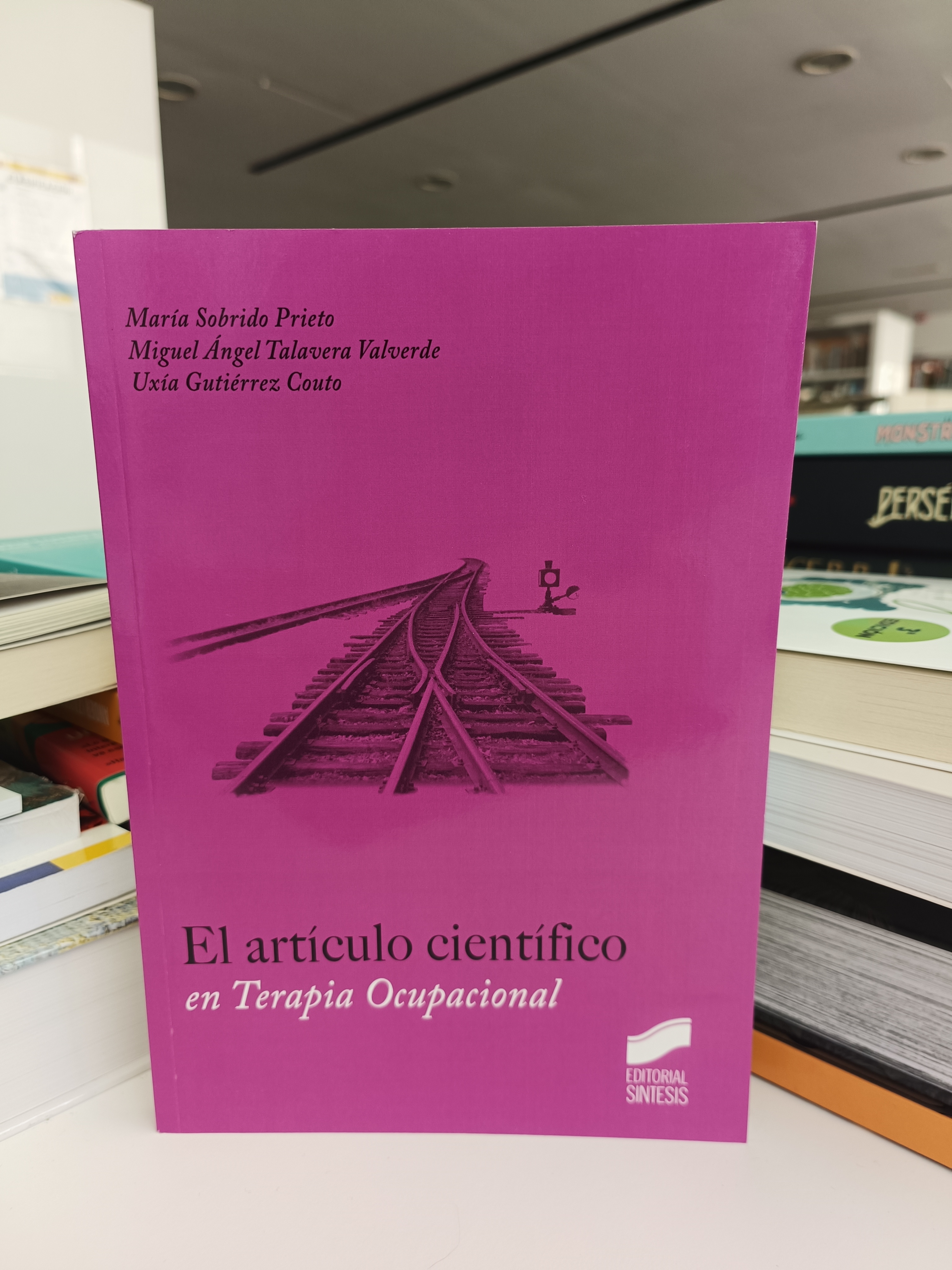 Portada libro El artículo científico en Terapia Ocupacional