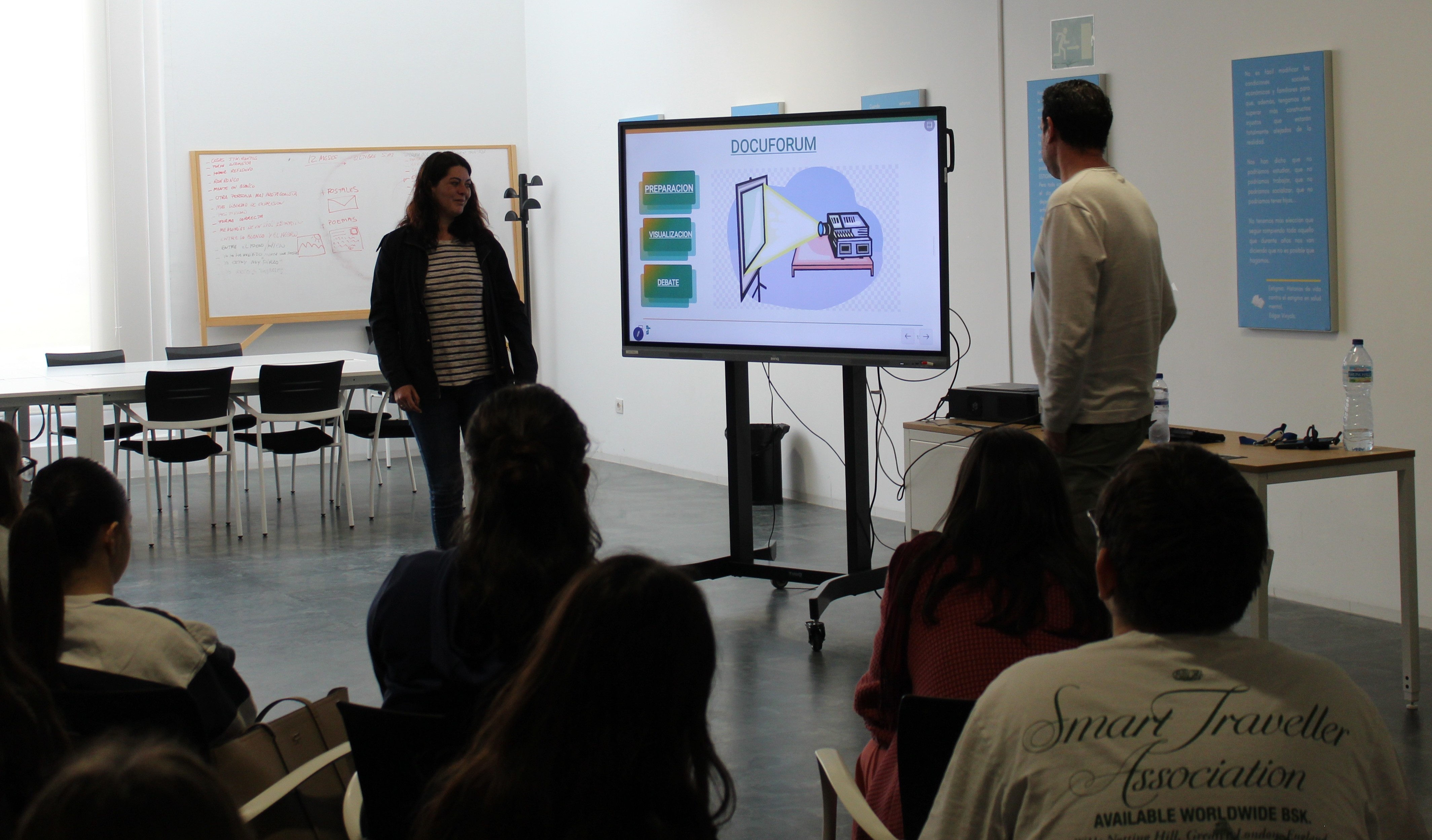 Charla de bienvenida a los alumnos y alumnas del IES Tierno Galván.
