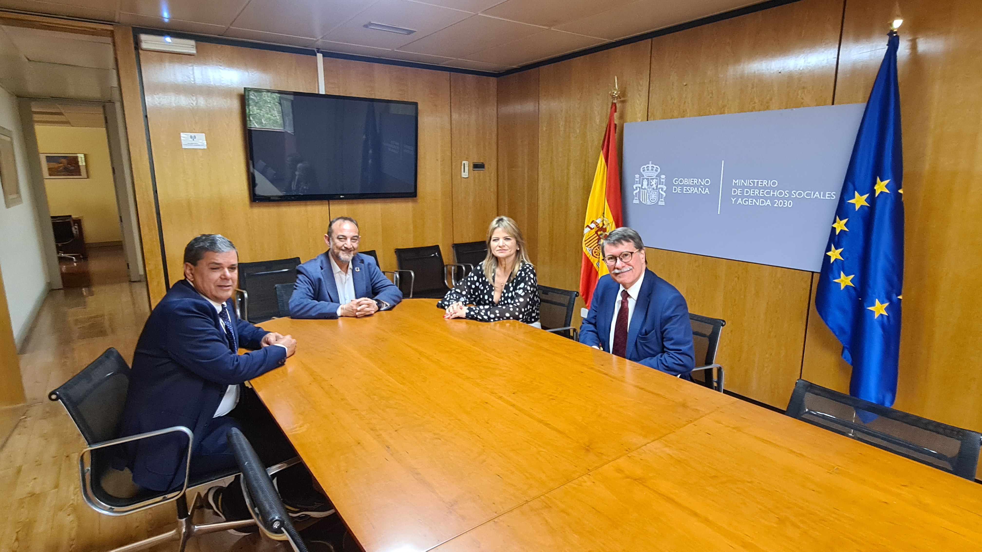 Un momento de la reunión del director general del Imserso con la delegación brasileña