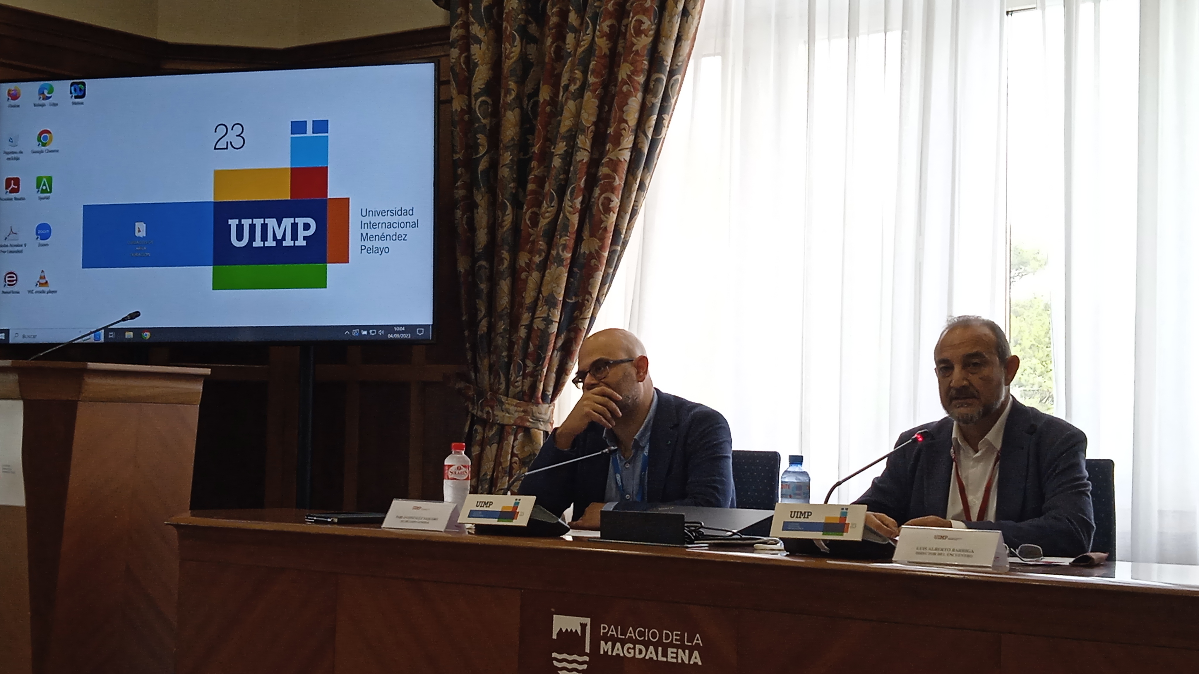A la derecha, el director general del Imserso D. Luis Alberto Barriga Martín, en un momento de la inauguración del curso