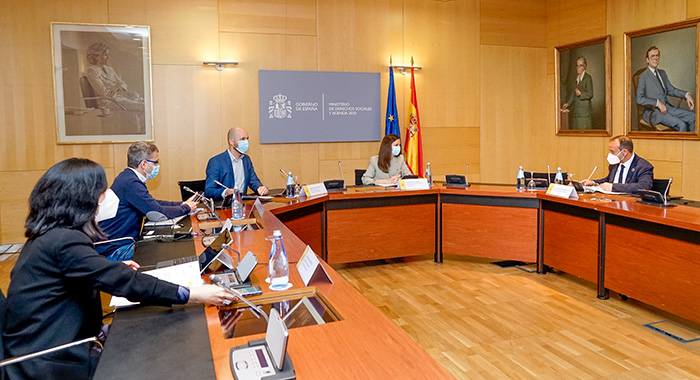 La ministra Ione Belarra presidiendo telemáticamente el Consejo Territorial La ministra Ione Belarra presidiendo telemáticamente el Consejo Territorial