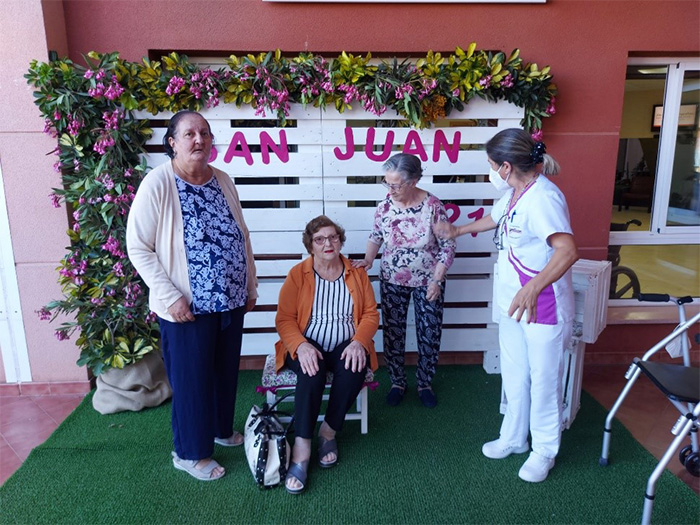 Varias residentes posando