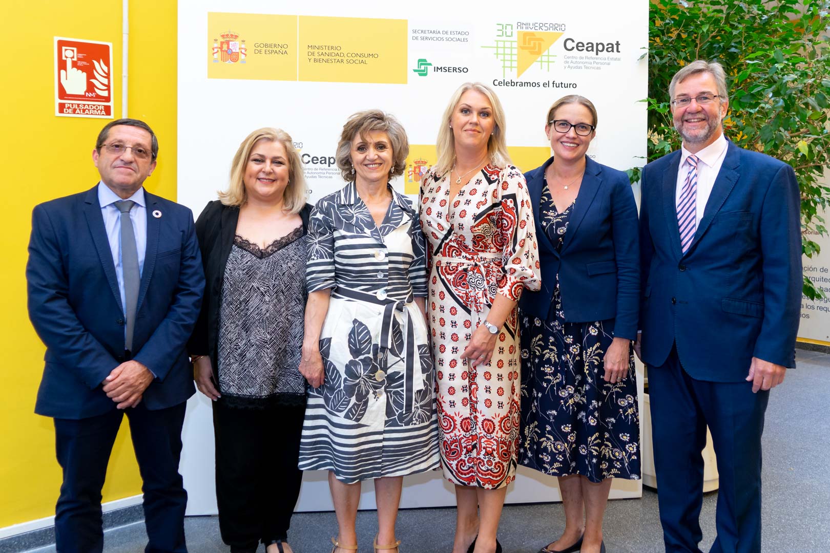 La ministra de Sanidad y Asuntos Sociales de Suecia visitando el Ceapat