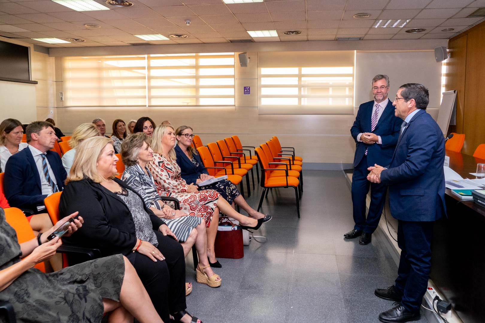 La ministra de Sanidad y Asuntos Sociales de Suecia visitando el Ceapat