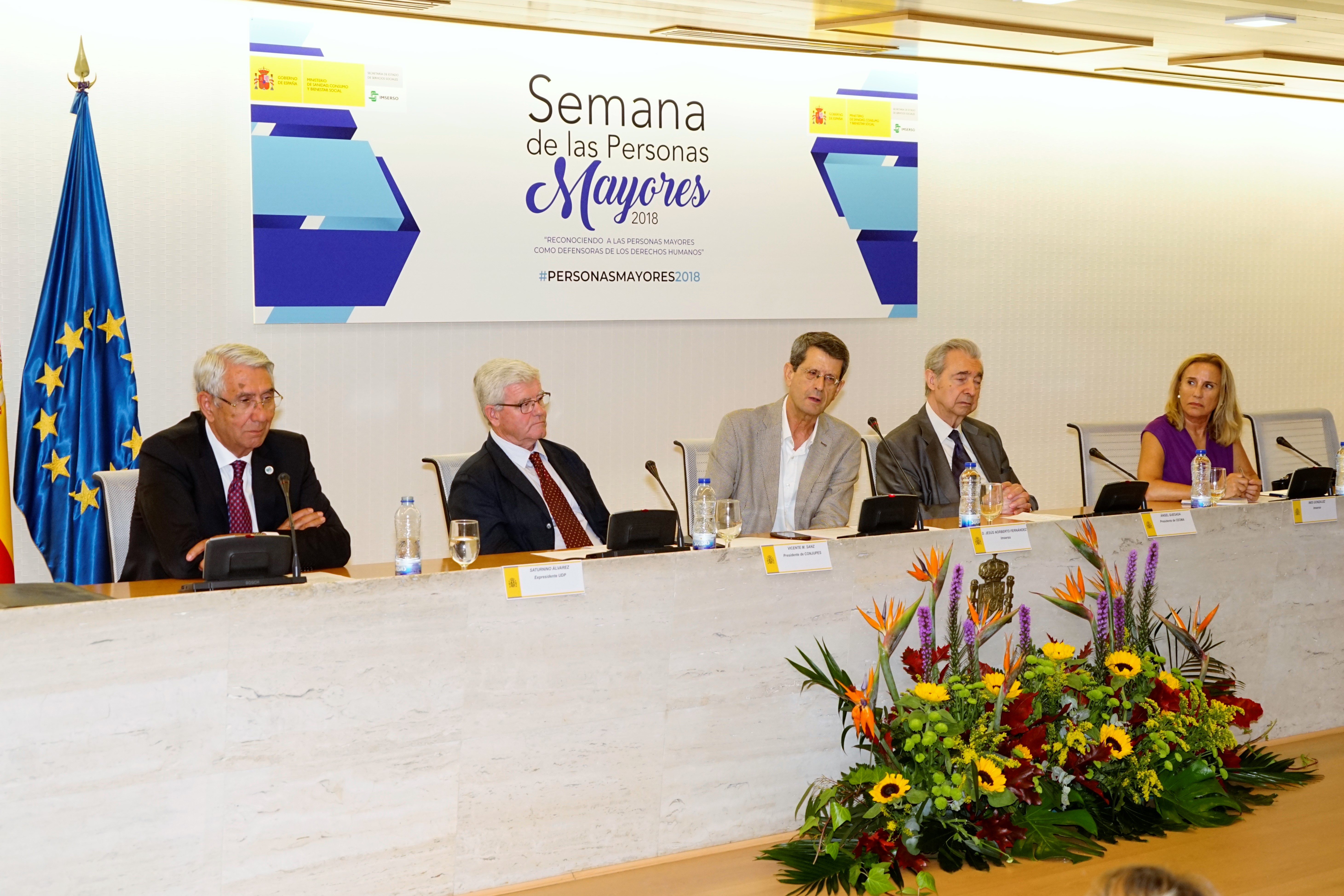 Mesa de debate 1: Saturnino Álvarez, Vicente M. Sanz, Jesús Norberto Fernández, Ángel Quesada e Inés González