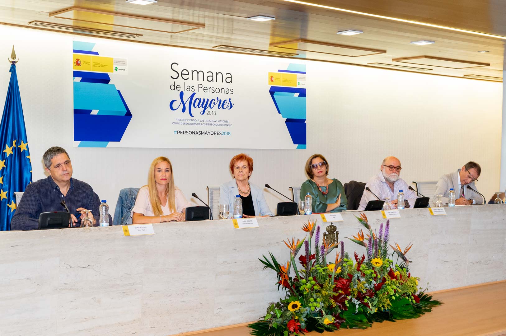 Mesa de debate 6: Joaquín Pérez, Dª María Vázquez, Paca Tricio, Isabel María Martínez, Federico Armenteros y Javier Salazar