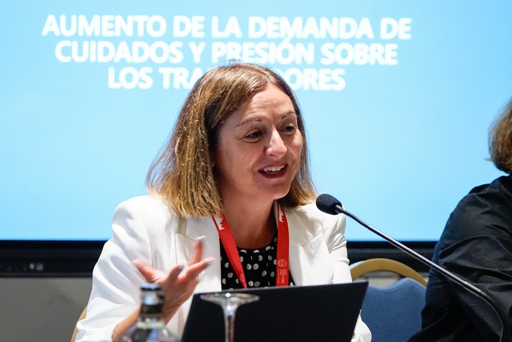 Ponencia «Cuidados de larga duración: dilemas en torno al empleo, acreditación y formación de profesionales»