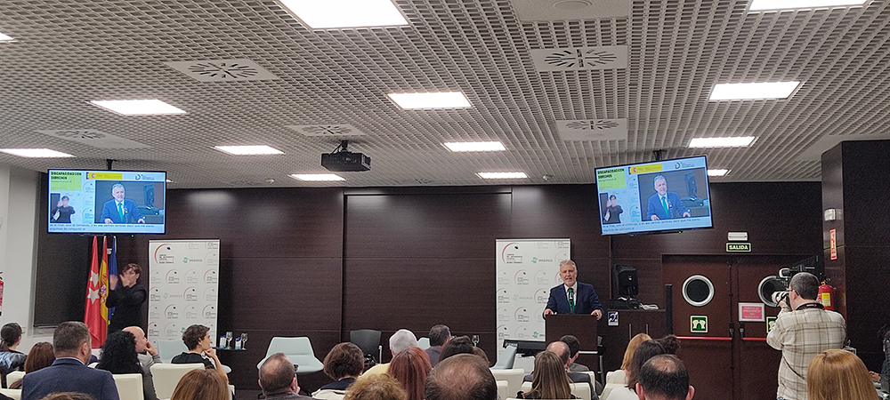 Ángel Víctor Torres, ministro de Política Territorial y Memoria Democrática, clausurando el acto.