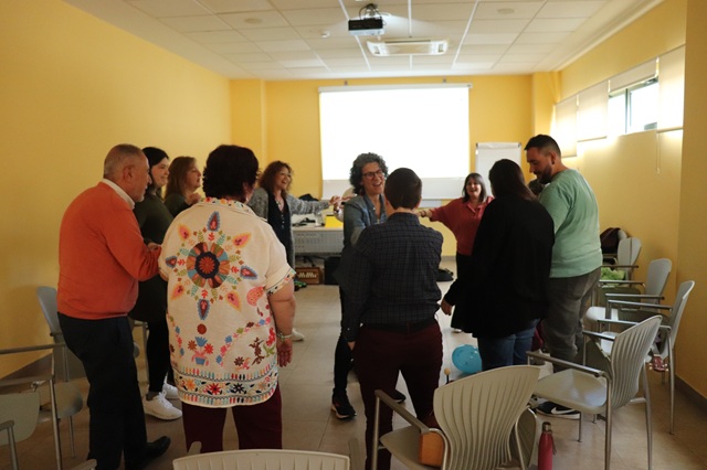 Taller de musicoterapia con las familias.