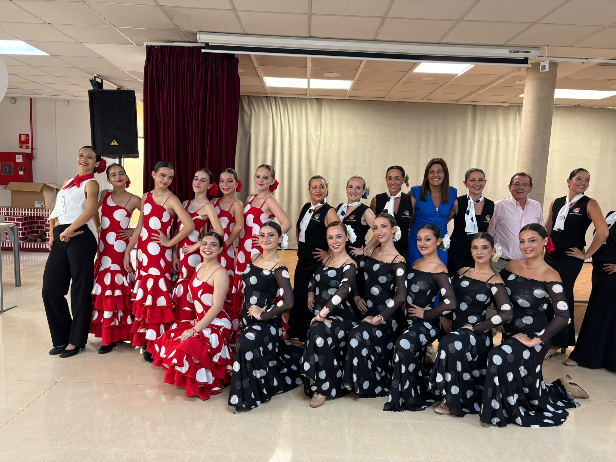 •	Ballets Colores con la directora territorial del Imserso Verónica Aznar y el director del CSM Ramón Paqué.