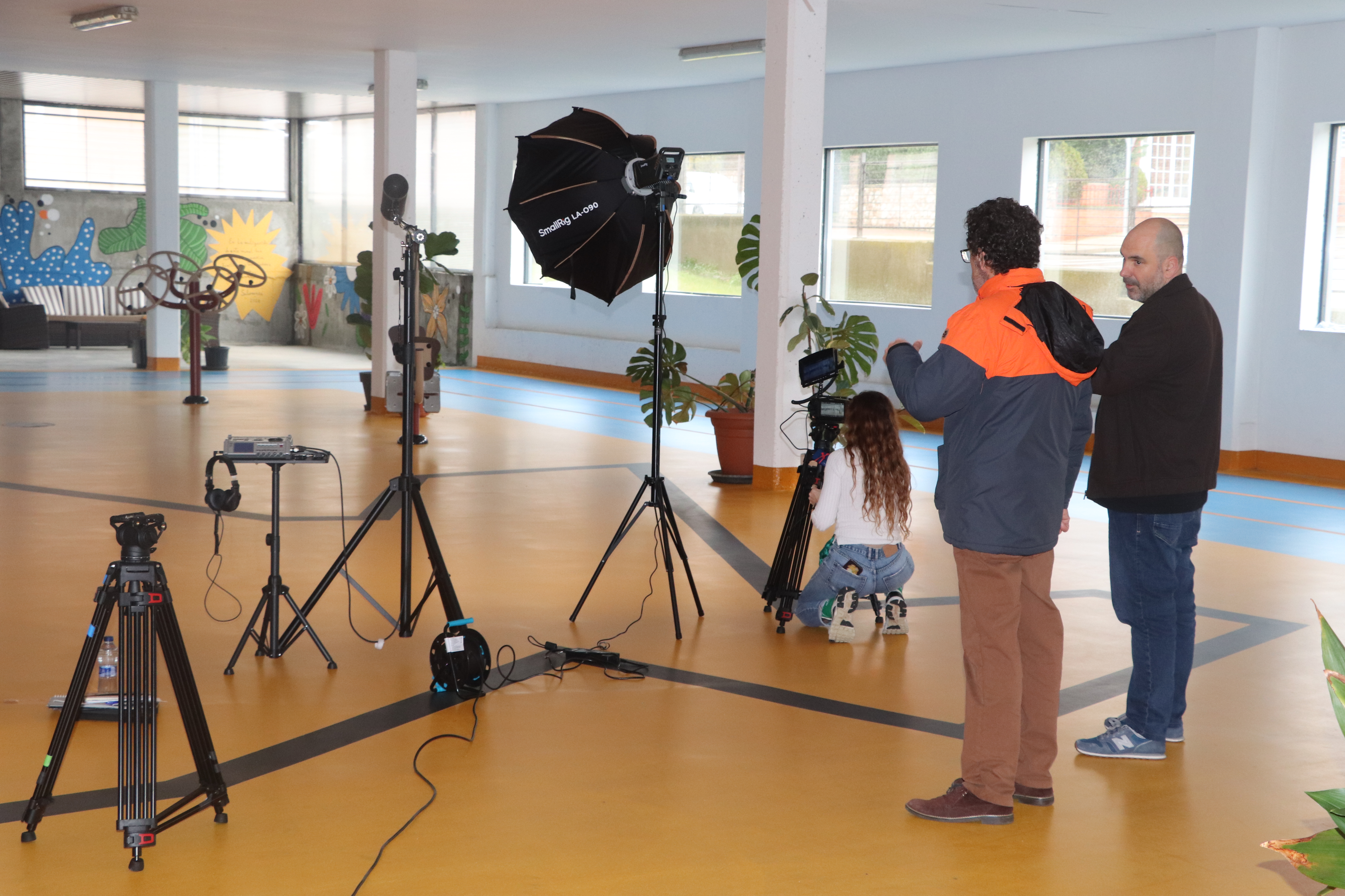 El equipo de grabación en las instalaciones del CRE Alzheimer.