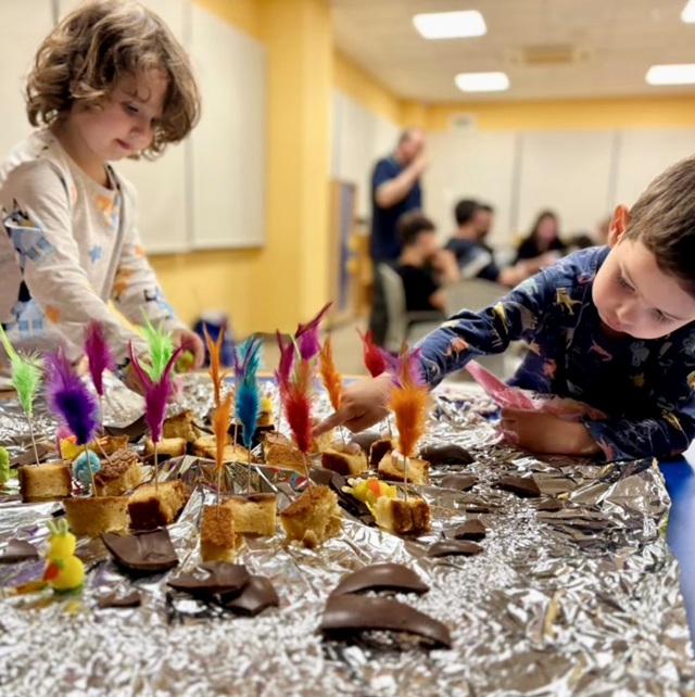 Taller de huevos de pascua.