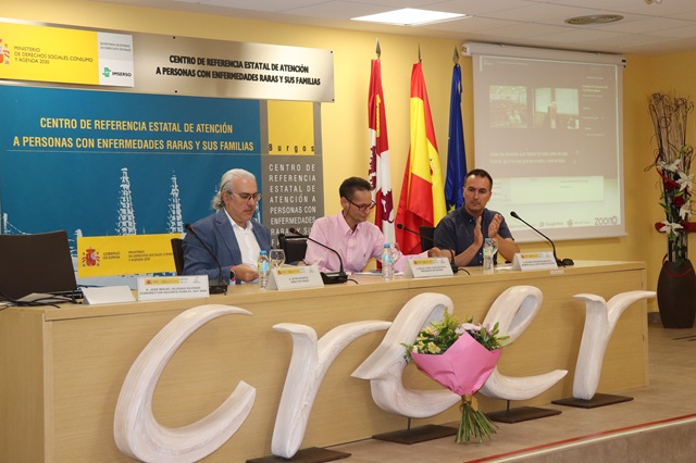 Inauguración de la jornada por el presidente de Fenvisat, Miguel Ángel Sánchez Ávila, acompañado por el director del Creer, Aitor Aparicio García y Ricardo Fernández Morueco, miembro de la junta directiva de Feder.